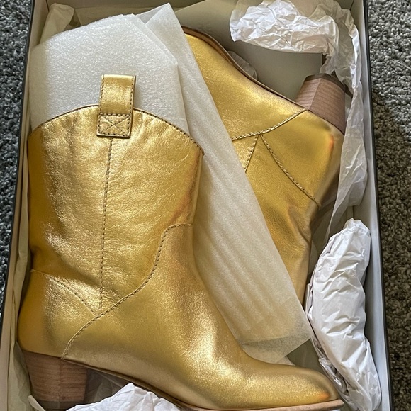 #48 - Marc Jacobs Gold Colored Boots.  Excellent Condition. New Shoe Smell. - Picture 5 of 16